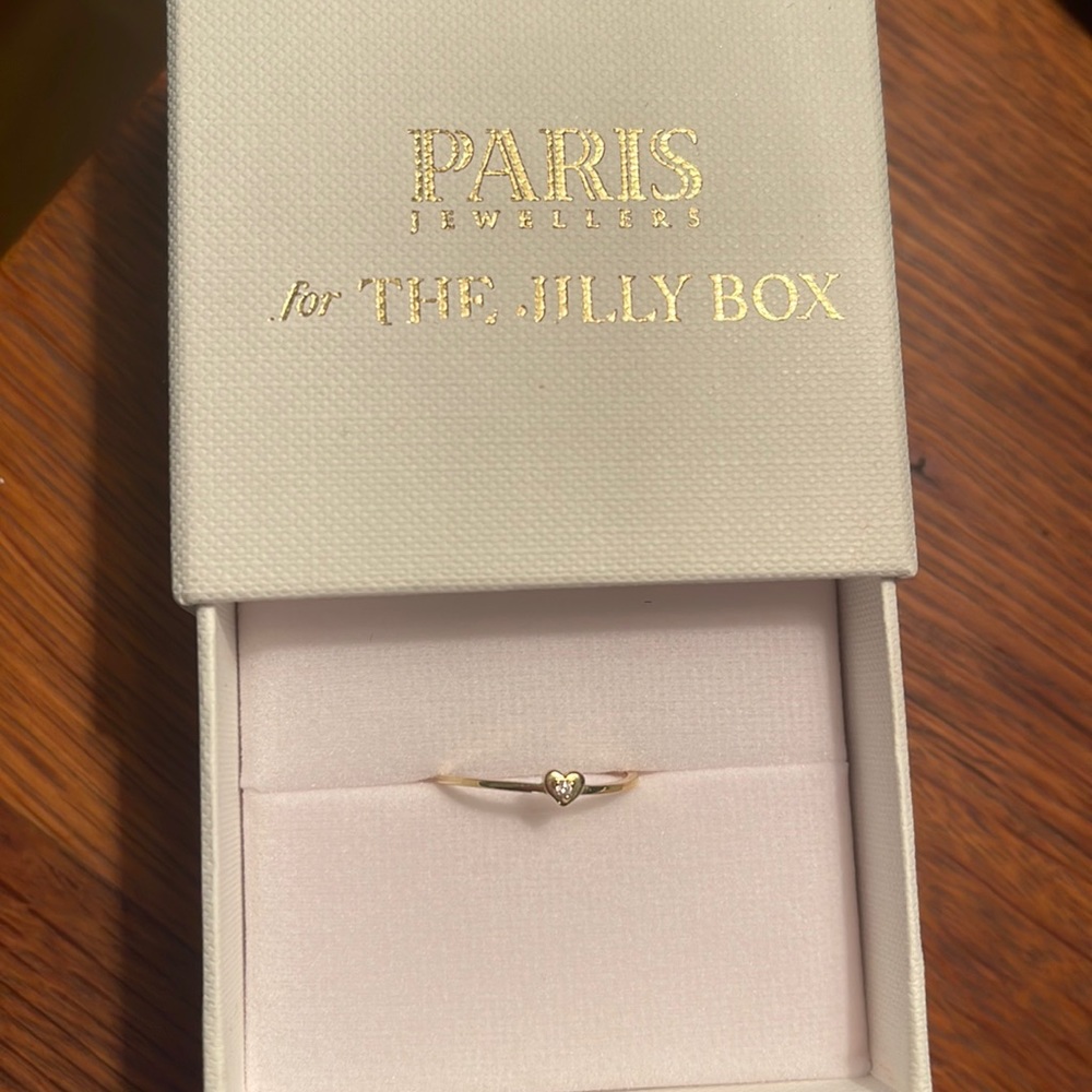 Paris Jewellers for the Jilly Box Yellow Gold Ring with diamond